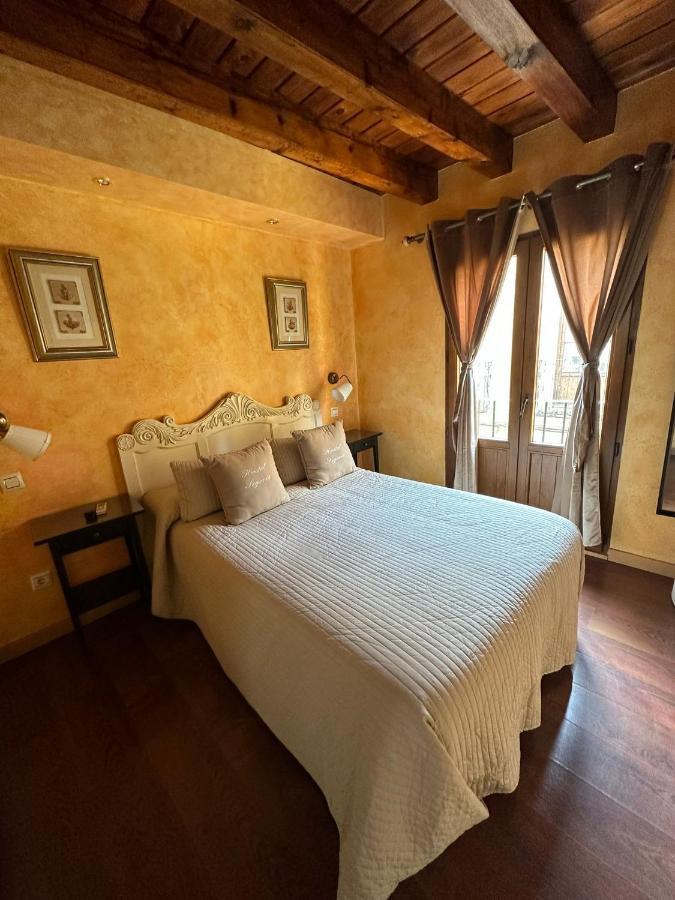Hostal Segovia Adults Only Exteriör bild