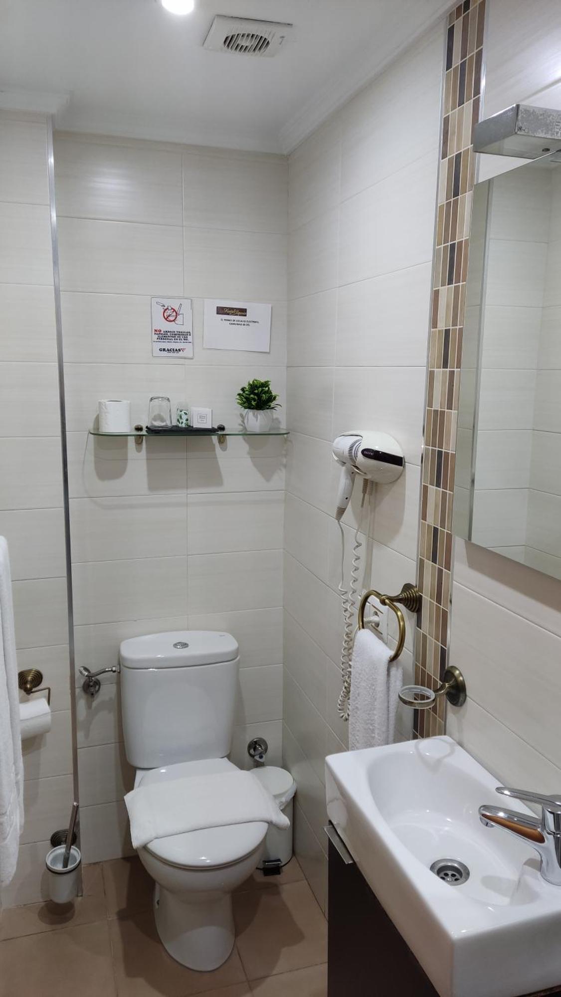 Hostal Segovia Adults Only Rum bild