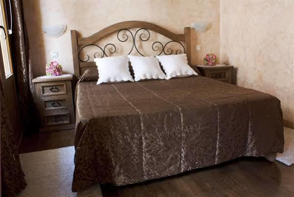 Hostal Segovia Adults Only Exteriör bild