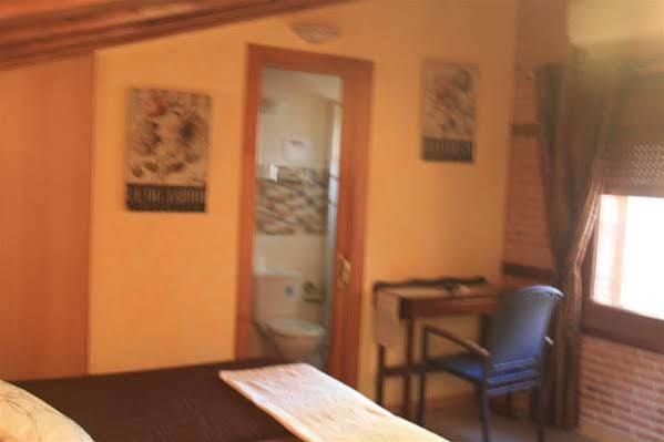 Hostal Segovia Adults Only Exteriör bild